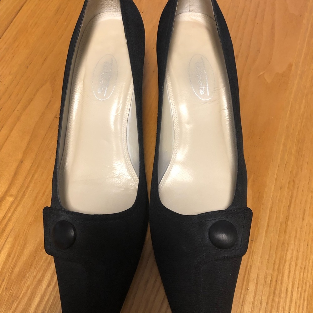 EUC Talbots Black Shoes